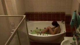 Bathroom-SpyCams-ubt79_3