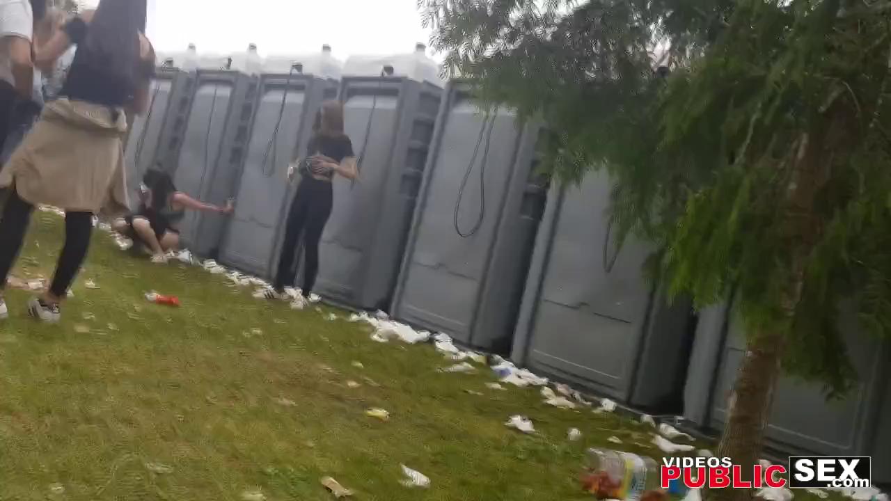 Watch gg110 Hidden Peeing Galician Gotta 110 at Voyeurex