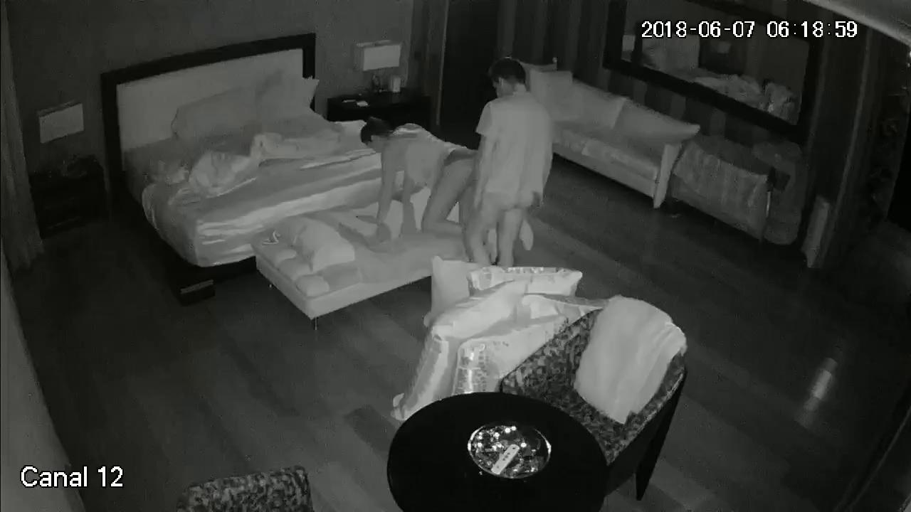 Doggystyle voyeur from house cam