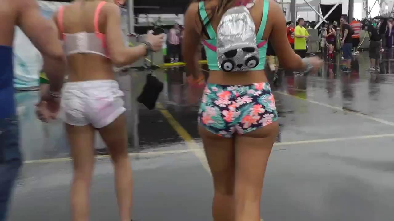 0056 raver girl booty shorts candid creeping brazilian bootyfat butt public rave